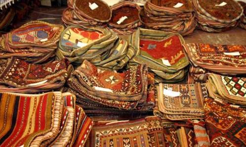 بازارچه محصولات بومی محلی تات در شاهرود خلخال دایر می شود