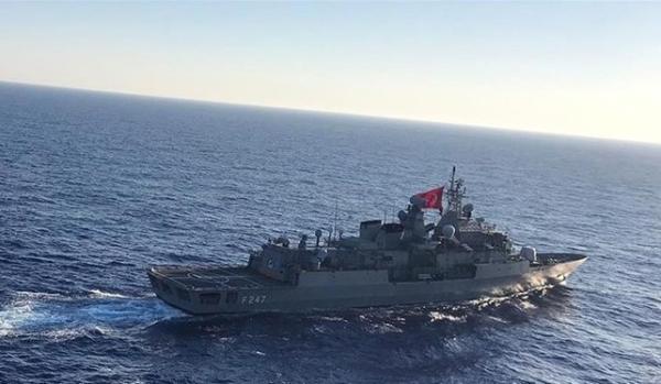 تور یونان ارزان: تقابل کشتی جنگی ترکیه با کشتی یونانی، قبرسی در مدیترانه