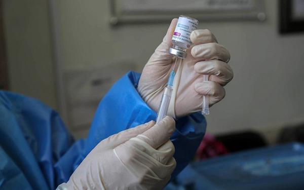 زالی: واکسیناسیون 90 درصد لازمه ایمنی همگانی علیه کرونا است