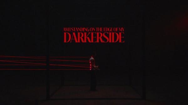 متن و ترجمه آهنگ Darkerside از David Kushner متن و ترجمه آهنگ Darkerside از David Kushner
